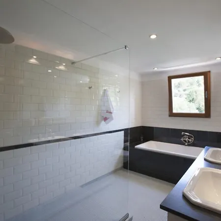 Βίλα Modern With Private Pool In